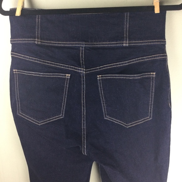 BCBGMAXAZRIA High Rise Crop Flare Jeans Size 27 - Picture 4 of 8